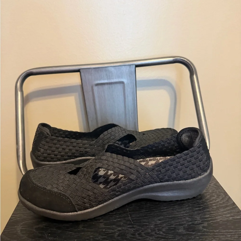 Skechers Woven Mary Jane Flats Black Stretch Comfort Shoes Women’s 7.5